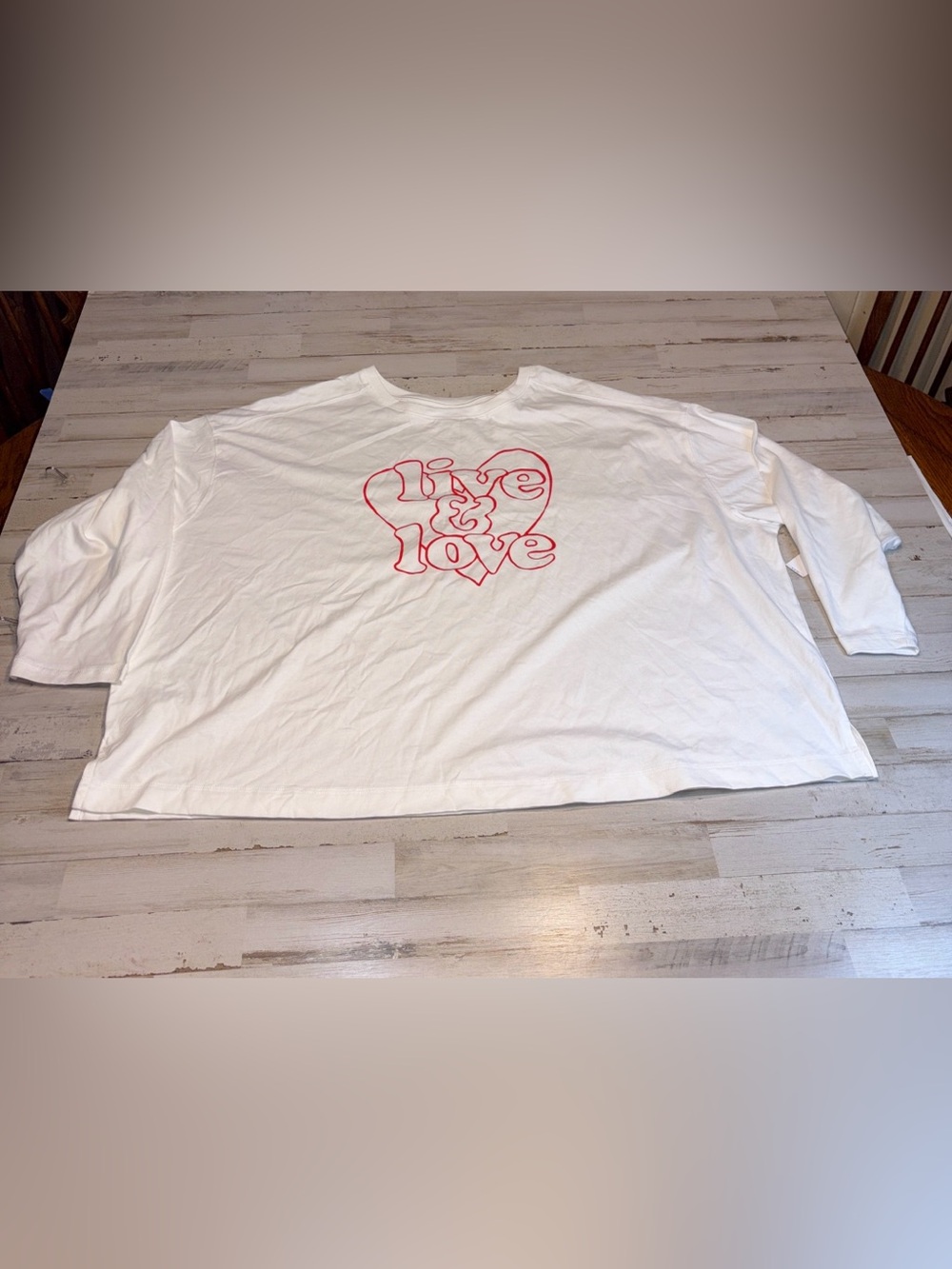 Old Navy White Long-Sleeve Top with Red "Live & Love" Graphic Plus Size 4X NWT!